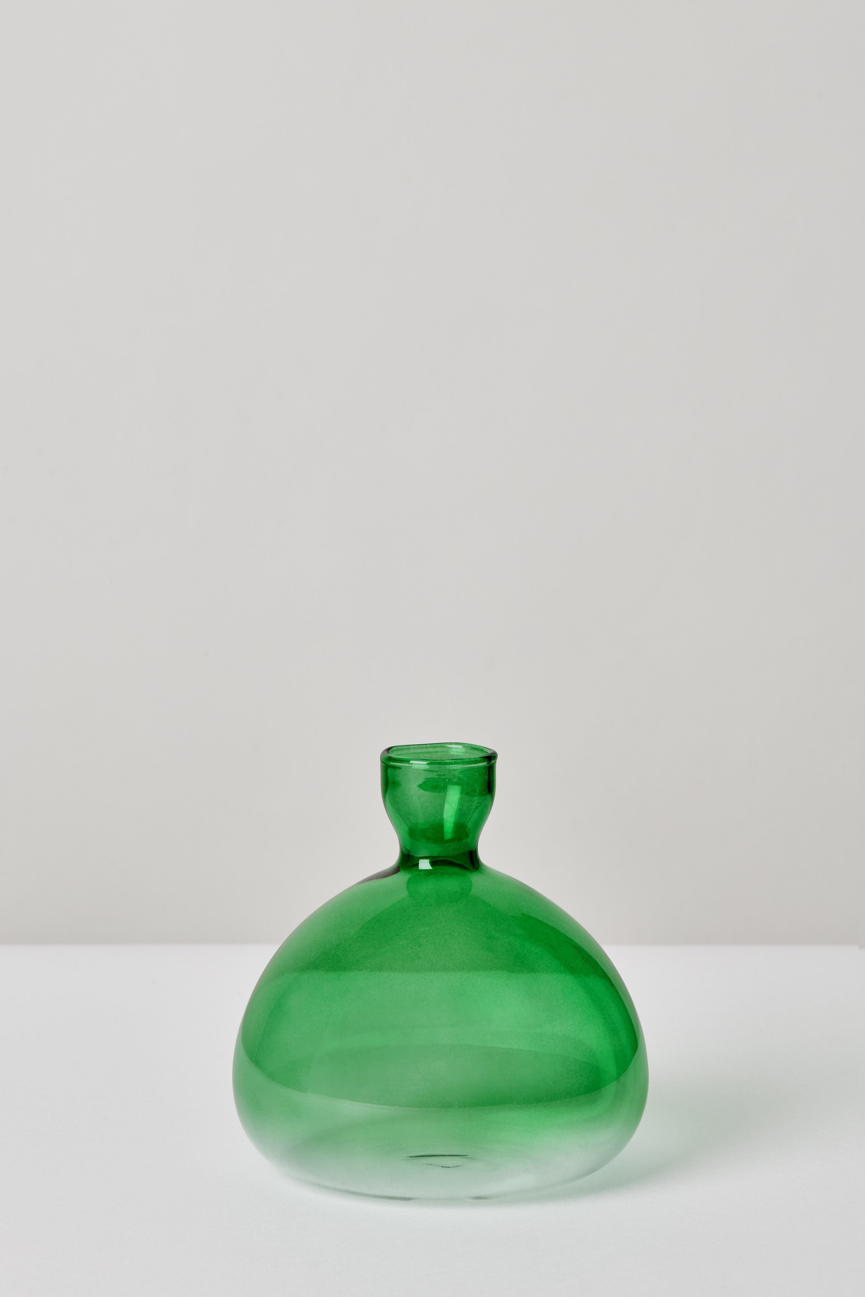 Ilex Studio Acorn Vase: Emerald Green