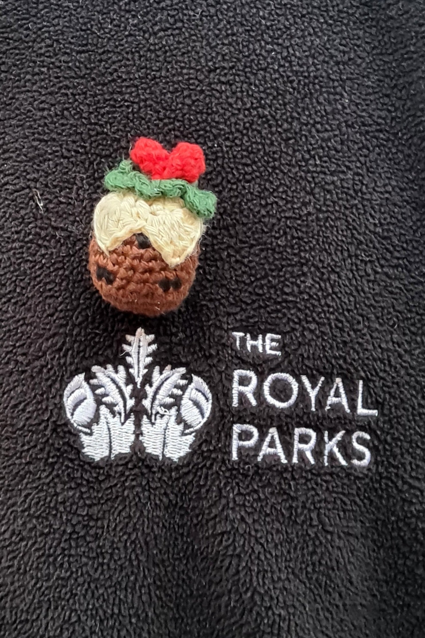 Xmas Pud Crocheted Brooch