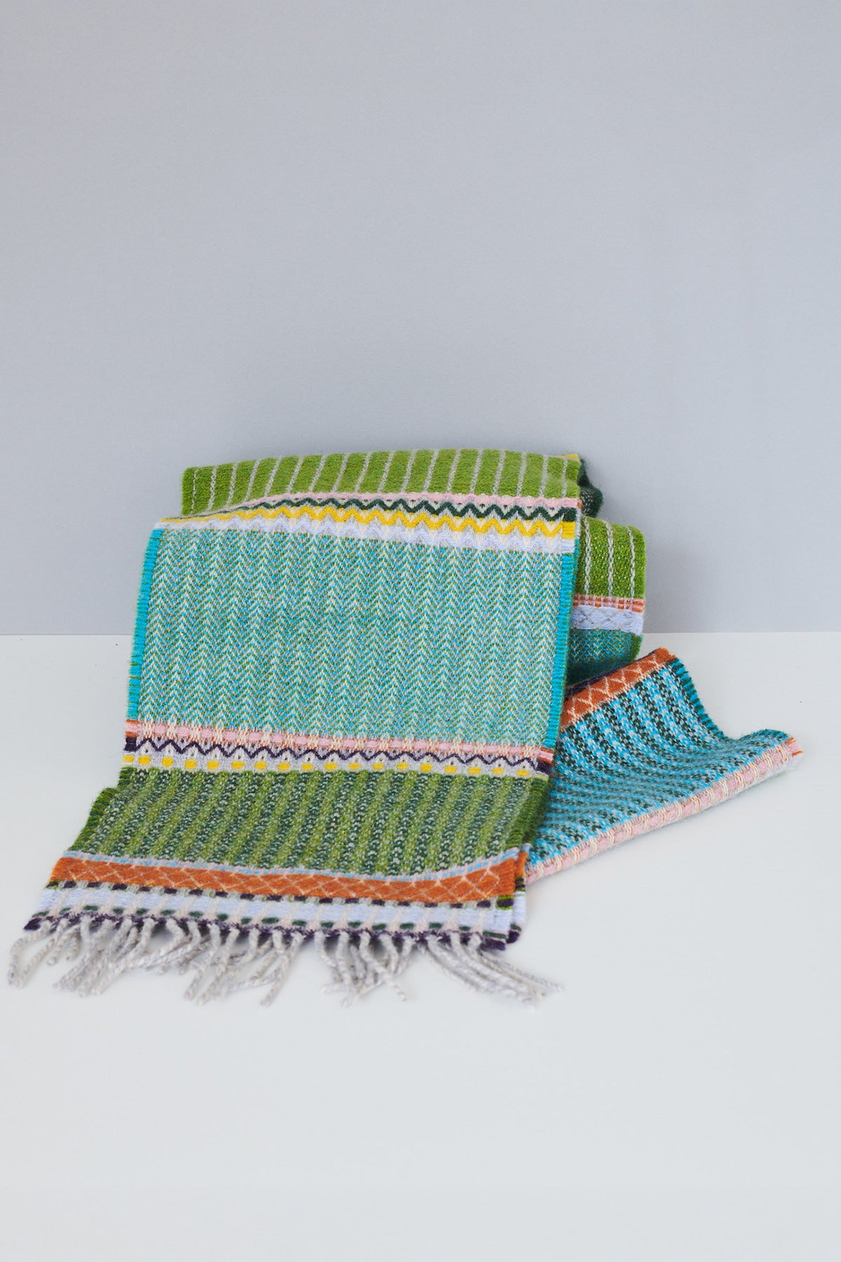 Cassia Laurel Lambswool Scarf Green