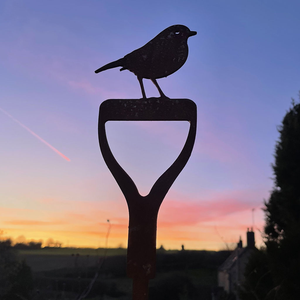 Robin on a Fork Pot Stem